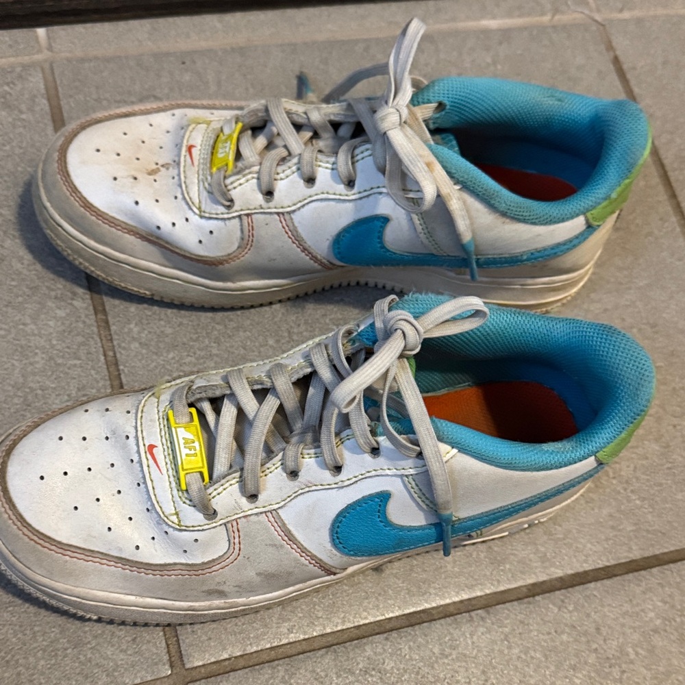 Nike Air Force 1 Kids White and Teal Sneakers